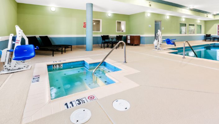 Indoor pool and whirlpool spa, IHG hotel, Klamath Falls, Oregon